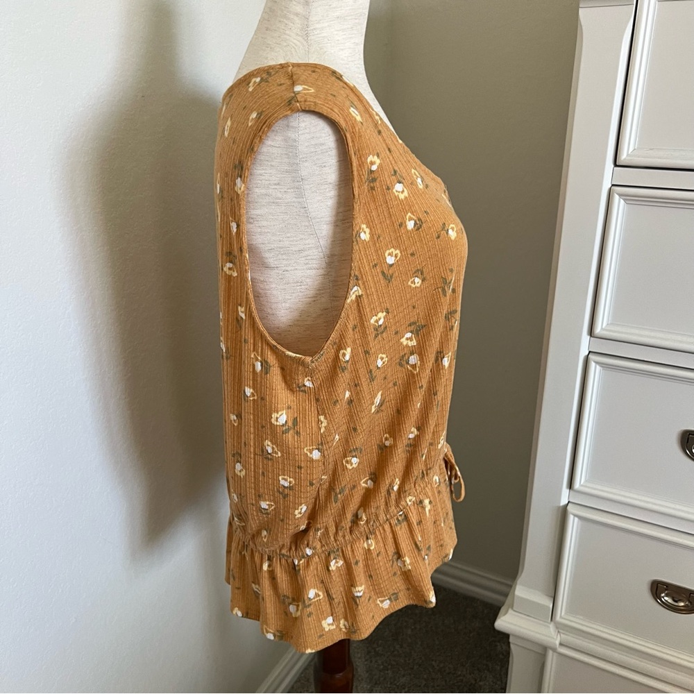 Ribbed Floral Tank - Picture 4 of 8